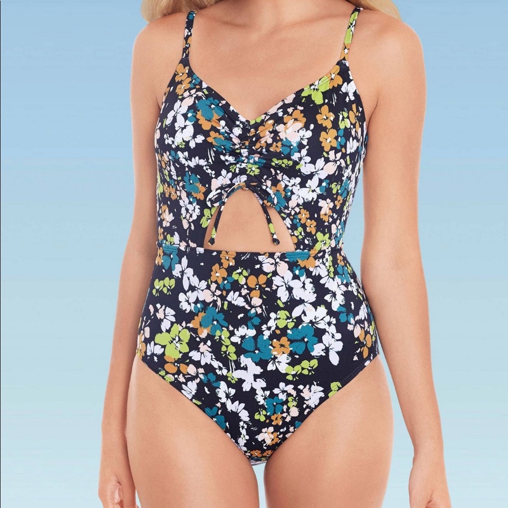 Women’s beach Betty floral one piece swimsuit